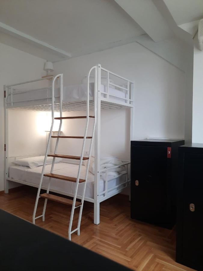 New Generation Hostel Belgrade Exterior photo